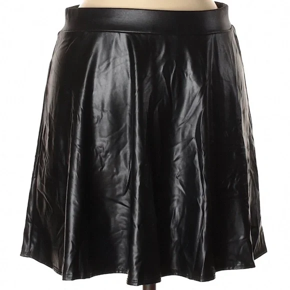 Joe B by Joe Benbasset Black Stretch Mini Skirt - Picture 1 of 8